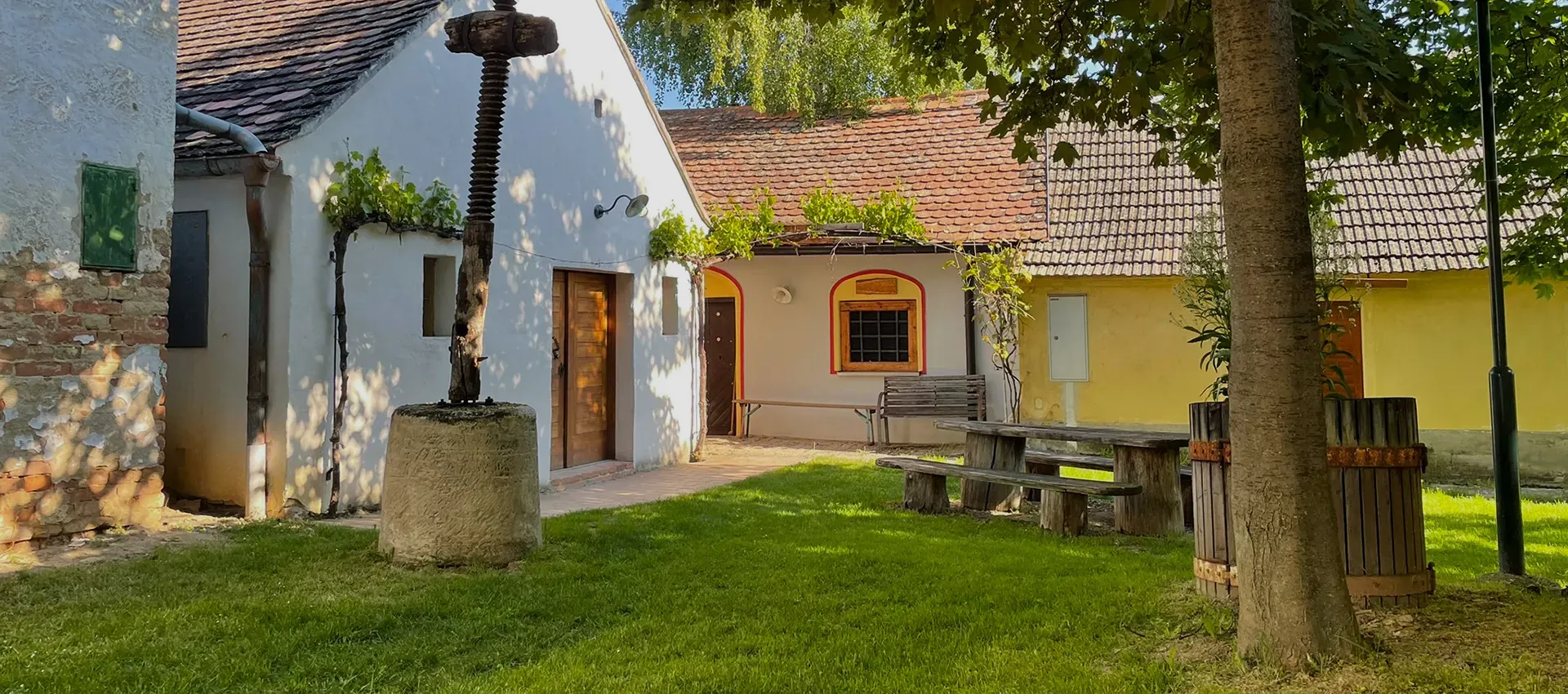 Kellergasse Loamgrui - hier bietet Weingut Gass Führungen an